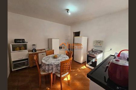 11_photo/94ce8ad5e5.8cbbc6e43ead3576-ATLAS-b5db3e03-118d-4317-a45f-6bbf6fa044a5.jpg de casa à venda com 2 quartos, 128m² em Jardim Santa Emilia, Guarulhos