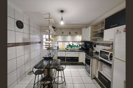 5_photo/94ce8ad683.8a98b78d6b5faf9f-ATLAS-12531548-8564-4cdb-b7b4-ff9d98d4516d.jpg de casa à venda com 3 quartos, 171m² em Jardim Santa Maria, Guarulhos