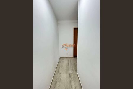 5_photo/94ce8adb4b.ceff8192393c33de-ATLAS-699d41d4-1fc5-41bf-bd3f-22cabfafc15e.jpg de apartamento à venda com 2 quartos, 50m² em Parque Industrial, Guarulhos