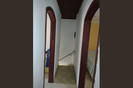 11_photo/94ce8adc29.c4d3958fd7b60bf2-ATLAS-40001bce-d9b9-40bd-b699-e06453d346e3.jpg de casa à venda com 5 quartos, 200m² em Jardim Santo Eduardo, Guarulhos