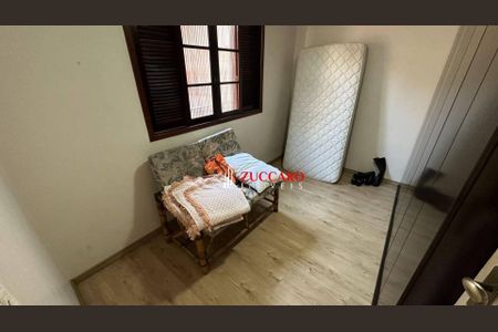 13_photo/94ce8adc29.f8fe3b6136776221-ATLAS-2d4e14ff-deab-4fee-8289-67e5db88d4db.jpg de casa à venda com 3 quartos, 176m² em Jardim Santo Eduardo, Guarulhos