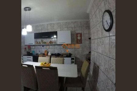 6_photo/94ce8adfa9.8112f57c7da29d24-ATLAS-2a9a3b9f-6bc1-4e8d-999f-35c3b90d5559.jpg de casa à venda com 6 quartos, 260m² em Jardim Santa Vicencia, Guarulhos