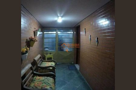 4_photo/94ce8adfa9.8112f57c7da29d24-ATLAS-64e1bfd0-d348-4768-a979-ef4aa7b6ee4d.jpg de casa à venda com 6 quartos, 260m² em Jardim Santa Vicencia, Guarulhos