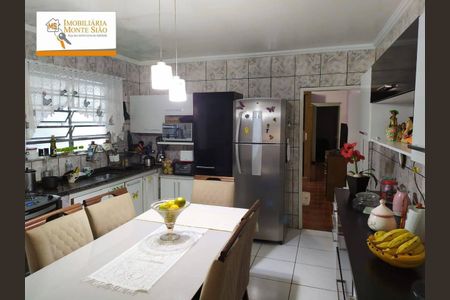 4_photo/94ce8adfa9.e8818d4a5c5dde9d-ATLAS-41201166-1b81-439e-a3e2-de1936c69cbb.jpg de casa à venda com 6 quartos, 260m² em Jardim Santa Vicencia, Guarulhos