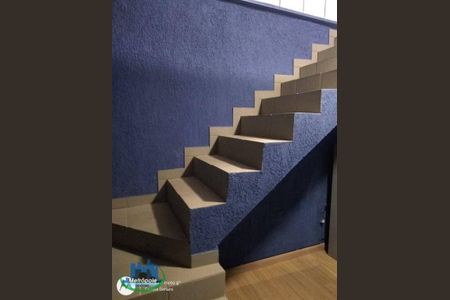 5_photo/94ce8ae117.1d0d827e26d2d819-ATLAS-e678ea2e-225a-474b-95fd-8fbde551a624.jpg de casa à venda com 3 quartos, 250m² em Taboão, Guarulhos