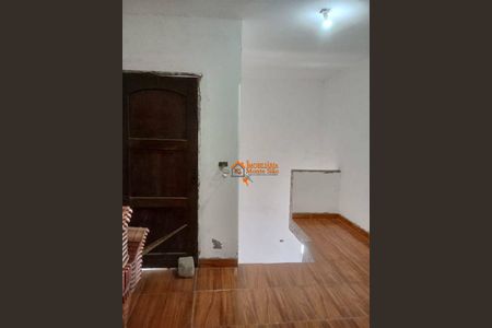 13_photo/94ce8ae9f3.ceff8192393c33de-ATLAS-a4b873c5-a227-4fb2-9255-8cbd210f497a.jpg de casa à venda com 3 quartos, 200m² em Parque Industrial, Guarulhos