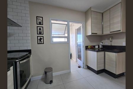 5_photo/94ce8b07ef.0bf895571deddd4a-ATLAS-3dd806c7-47d9-4c7a-848d-e7baacceae95.jpg de casa à venda com 3 quartos, 108m² em Jardim Bananal, Guarulhos