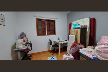 10_photo/94ce8b0eaf.f83931a578fbac79-ATLAS-b3a6d167-ccd1-4b74-a755-4a0a027342a5.jpg de casa à venda com 3 quartos, 180m² em Parque Primavera, Guarulhos