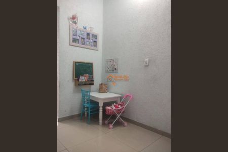 5_photo/94ce8b15dd.3faa1895dd9a36aa-ATLAS-764b5784-e5a7-4e04-ad78-ea86ceaa44f7.jpg de casa à venda com 5 quartos, 150m² em Parque Mikail, Guarulhos