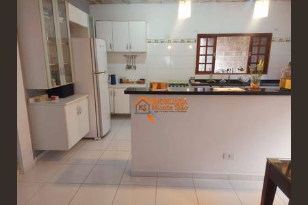 9_photo/94ce8b17db.ceff8192393c33de-ATLAS-79766e50-82b8-471e-abaf-b876a852b5ea.jpg de casa à venda com 4 quartos, 153m² em Jardim Belvedere, Guarulhos