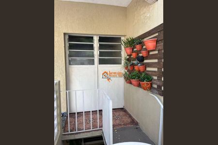 11_photo/94ce8b17ed.719fbdc320448c84-ATLAS-3af02af4-e880-4313-b6e2-6ecbefdbedd1.jpg de casa à venda com 3 quartos, 210m² em Jardim Sao Domingos, Guarulhos