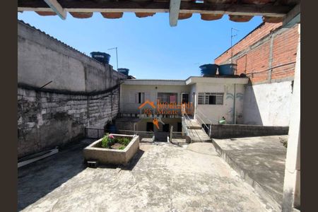 4_photo/94ce8b18e9.b9011c6352d0a570-ATLAS-d00428a1-8d0e-4e5d-905f-b0f61aad69f4.jpg de casa à venda com 3 quartos, 252m² em Jardim Sao Domingos, Guarulhos