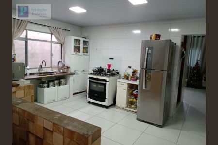 11_photo/94ce8b209b.e3a954dfb45dd8a0-ATLAS-0fdcfac4-b57f-4796-87ad-e2bd8862b305.jpg de casa à venda com 4 quartos, 180m² em Jardim Kawamoto, Guarulhos