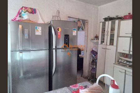 6_photo/94ce8b2279.c6267d18045375b9-ATLAS-a12f1fda-ddbe-4a4a-b8c2-b5ed3d4b861e.jpg de casa à venda com 6 quartos, 200m² em Jardim Sao Domingos, Guarulhos