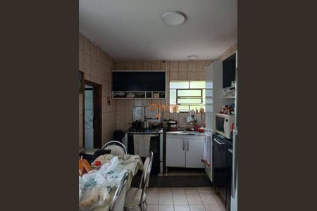 11_photo/94ce8b2295.080d7c2b8dba2ebe-ATLAS-e7043765-eb67-4c7c-93b0-474d8798b64d.jpg de casa à venda com 3 quartos, 343m² em Mikail II, Guarulhos