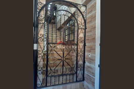 5_photo/94ce8b25f3.93b8fa184532727f-ATLAS-2161d4c7-9973-43e2-9ce2-a7e7d9c85d10.jpg de casa à venda com 3 quartos, 340m² em Jardim Acacio, Guarulhos