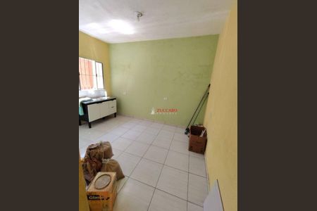 11_photo/94ce8b265b.df2937e7ba5b893c-ATLAS-40c49ce8-5a93-4c1e-b642-bde729a7d603.jpg de casa à venda com 6 quartos, 220m² em Jardim Taboao, Guarulhos