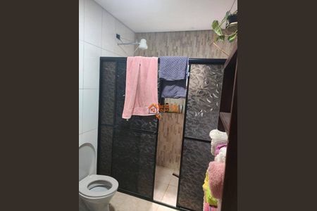 6_photo/94ce8b2695.ceff8192393c33de-ATLAS-189100e6-c4ee-4d5b-b939-e9371cf21ab6.jpg de casa à venda com 4 quartos, 235m² em Jardim Paraiso, Guarulhos