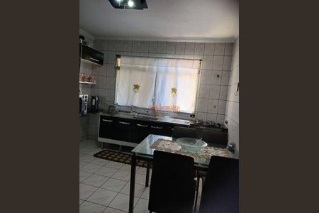 33_photo/94ce8b2695.ceff8192393c33de-ATLAS-26bd8b2a-9727-4c3d-9485-e9c08e9612a2.jpg de casa para alugar com 7 quartos, 250m² em Jardim Paraiso, Guarulhos