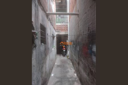 2_photo/94ce8b298b.ceff8192393c33de-ATLAS-10c514b6-b11f-42b0-b970-ceff2fc9e2f5.jpg de casa à venda com 4 quartos, m² em Jardim Santa Emilia, Guarulhos