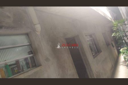 10_photo/94ce8b2a1b.87cf3de805b2f52d-ATLAS-c730f492-e16b-467b-9033-e283d712741c.jpg de casa à venda com 3 quartos, 200m² em Jardim Santa Emilia, Guarulhos