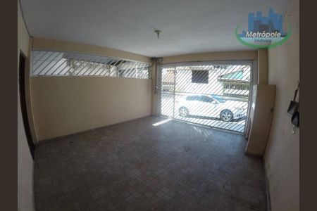 4_photo/94ce8b2a59.5643fbd61cecba51-ATLAS-511f7f91-9b1a-4ecc-b429-0c15b2c9f78f.jpg de casa à venda com 3 quartos, 232m² em Jardim Santa Emilia, Guarulhos