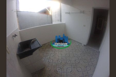 25_photo/94ce8b2a59.5643fbd61cecba51-ATLAS-8202e758-9e01-4dfb-801d-58d3fdfe2357.jpg de casa à venda com 3 quartos, 232m² em Jardim Santa Emilia, Guarulhos