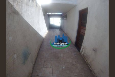 27_photo/94ce8b2a59.5643fbd61cecba51-ATLAS-b4fcc9ff-58cd-4d4c-acb4-9e361fe2e2db.jpg de casa à venda com 3 quartos, 232m² em Jardim Santa Emilia, Guarulhos