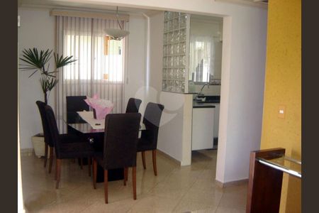 4_photo/94ce8b2cbf.dc7b031a1d7e8bb1-ATLAS-9dda0ca4-c9ca-4628-99a8-e6b149e7eacc.jpg de casa de condomínio à venda com 3 quartos, 120m² em Vila Sao Joao Batista, Guarulhos