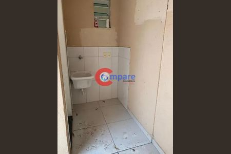 11_photo/94ce8b2cf5.dc7b031a1d7e8bb1-ATLAS-4d8b056b-ea20-4563-8256-ffe3bbcc6240.jpg de casa para alugar com 2 quartos, 77m² em Vila Sao Joao Batista, Guarulhos