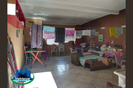 11_photo/94ce8b3475.f44d573085329b18-ATLAS-041f650f-0b8d-4415-95b5-e5d87680a9fb.jpg de casa à venda com 3 quartos, 120m² em Taboão, Guarulhos