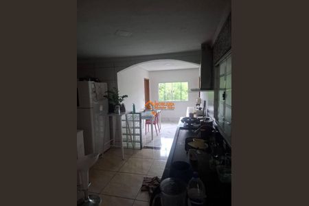 3_photo/94ce8b3c4f.19e03aecb237846c-ATLAS-8b37c360-5715-4e7a-aeb1-eba6312d08dc.jpg de casa à venda com 3 quartos, 250m² em Taboão, Guarulhos