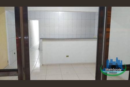 18_photo/94ce8b3cff.dda3a78fb47de289-ATLAS-e874d4f9-ee3f-421b-8847-24186eb33163.jpg de casa à venda com 2 quartos, 73m² em Jardim Okuyama, Guarulhos