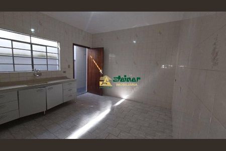 5_photo/94ce8b3e01.b8adccbb949f98dd-ATLAS-12dd8199-48cf-4114-a4d2-34df5c8d25d6.jpg de casa para alugar com 1 quarto, 50m² em Parque Mikail, Guarulhos