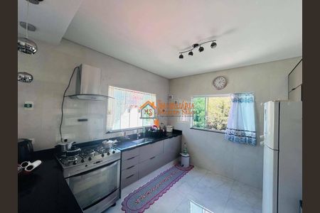 6_photo/94ce8b48d9.413b54f4bf74f905-ATLAS-1e7bb894-7ccb-4842-a3a8-aa85dbddfd93.jpg de casa à venda com 2 quartos, 125m² em Recreio São Jorge, Guarulhos