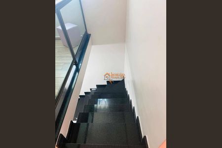 8_photo/94ce8b48d9.413b54f4bf74f905-ATLAS-e04c5853-7d98-4ccd-8eb3-b4cb0f95d83f.jpg de casa à venda com 2 quartos, 125m² em Recreio São Jorge, Guarulhos