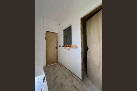 3_photo/94ce8b4fb7.0abb473e952761da-ATLAS-2566f42a-41ce-46c2-a96e-948eeea590c0.jpg de casa à venda com 3 quartos, 125m² em Recreio São Jorge, Guarulhos