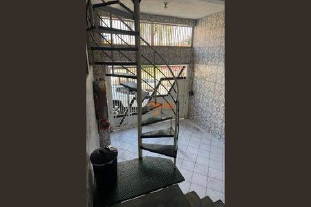 8_photo/94ce8ba43b.5a85c5bdfef41cf9-ATLAS-7e3a7b51-e429-4c60-a7f6-4201df22539b.jpg de casa à venda com 3 quartos, 200m² em Jardim Bananal, Guarulhos