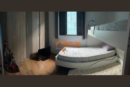 3_photo/94ce8ba43b.5a85c5bdfef41cf9-ATLAS-b4a5b266-51c8-446e-b9a1-b9eacb3af2ba.jpg de casa à venda com 3 quartos, 200m² em Jardim Bananal, Guarulhos