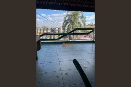 2_photo/94ce8ba43b.5a85c5bdfef41cf9-ATLAS-fa96a976-4b00-49ef-9744-b4ca16b96d28.jpg de casa à venda com 3 quartos, 200m² em Jardim Bananal, Guarulhos