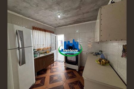 24_photo/94ce8ba65f.4bd2615f33144f40-ATLAS-b90e9cdc-7d1a-4cdc-a16b-3ddb2d206518.jpg de casa à venda com 3 quartos, 250m² em Jardim das Oliveiras, Guarulhos