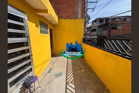 10_photo/94ce8ba65f.4bd2615f33144f40-ATLAS-bcf74e30-0ccc-46d4-b653-a039b840287e.jpg de casa à venda com 3 quartos, 250m² em Jardim das Oliveiras, Guarulhos