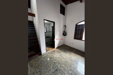 6_photo/94ce8ba685.2d8dcea61abd16ff-ATLAS-b099d283-3a4d-46ab-b01f-ae29d60f1dbc.jpg de casa à venda com 4 quartos, 309m² em Jardim das Oliveiras 2, Guarulhos