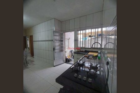 2_photo/94ce8ba685.57b7d056a672b07a-ATLAS-d64b0ba4-73b7-4cdc-80fc-d4544f5a9a5c.jpg de casa à venda com 4 quartos, 155m² em Jardim das Oliveiras 2, Guarulhos