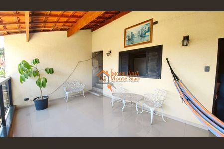 2_photo/94ce8ba6f3.ceff8192393c33de-ATLAS-a623a9f9-912b-4834-a6ab-958ce59e09bf.jpg de casa à venda com 4 quartos, 240m² em Parque Primavera, Guarulhos