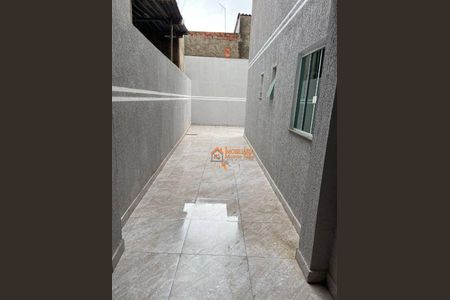 8_photo/94ce8bafc7.ceff8192393c33de-ATLAS-1a6cdf02-1cb3-479e-b3da-78212aa86d07.jpg de casa à venda com 2 quartos, 66m² em Jardim Bananal, Guarulhos
