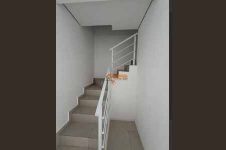 8_photo/94ce8bb59b.4e1a6e6486a440d9-ATLAS-78deb6fe-951b-4bde-8b2b-dd90dbcc96f8.jpg de casa à venda com 3 quartos, 110m² em Jardim Sao Joao, Guarulhos