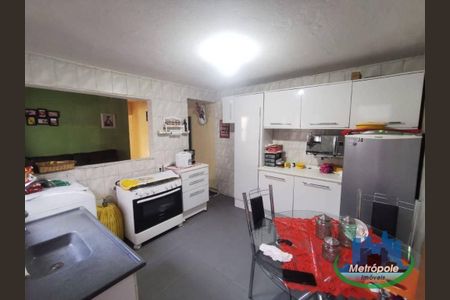 3_photo/94ce8bbae5.f0d246bad4da1cd5-ATLAS-26bd0277-a27e-4f9a-9594-ffc3e9f90496.jpg de casa à venda com 2 quartos, 60m² em Parque Santos Dumont, Guarulhos