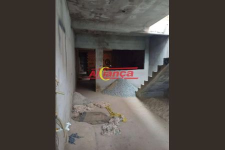 7_photo/94ce8bc40d.fe96b63aec789ef1-ATLAS-9b5baca2-a2a6-40a6-8012-04c9857fd1f3.jpg de casa à venda com 5 quartos, 170m² em Vila Rica, Guarulhos