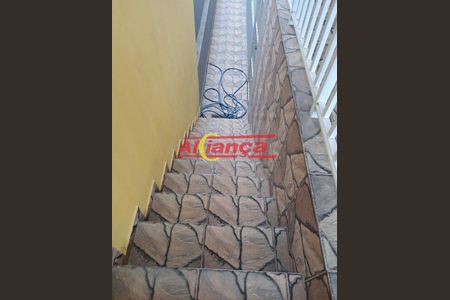 8_photo/94ce8bc5ef.0176ad22bcbf6d3f-ATLAS-611cbca0-cd65-4285-b8a5-fc29162b37b2.jpg de casa à venda com 3 quartos, 200m² em São João, Guarulhos